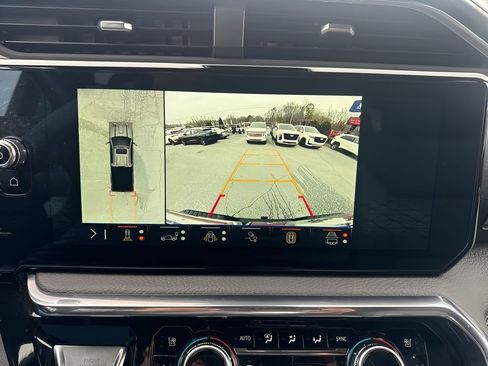 Used 2025 GMC Sierra 3500 Denali w/ Denali Reserve Package image 23