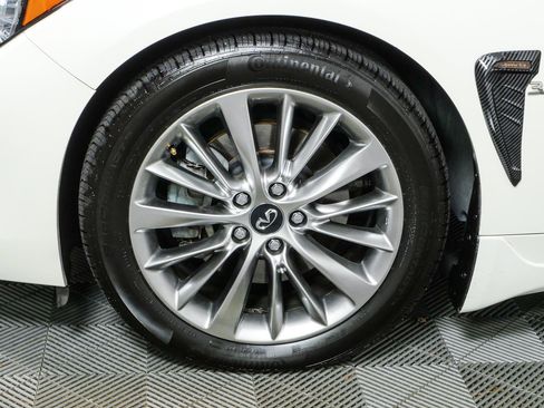 Used 2019 INFINITI Q50 Luxe w/ Cargo Package (L96) RWD image 35