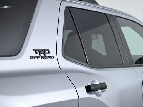 Used 2025 Toyota 4Runner TRD Off-Road AWD/4WD image 11