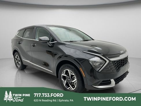 Used 2023 Kia Sportage LX AWD/4WD image 1