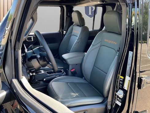 New 2026 Jeep Gladiator Mojave AWD/4WD image 19