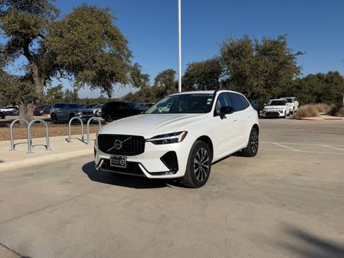 Certified 2023 Volvo XC60 B5 Plus w/ Protection Package Premier image 2