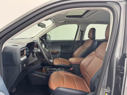 Used 2023 Ford Maverick Lariat w/ Lariat Luxury Package image 16