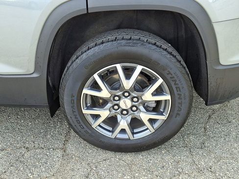 Used 2023 GMC Acadia SLT w/ Preferred Package AWD/4WD image 12