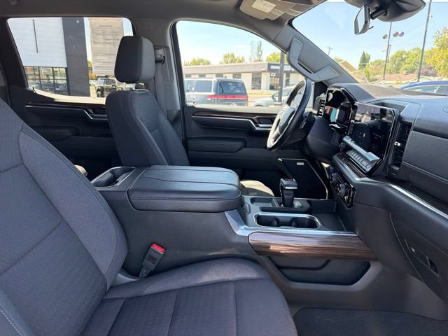 Used 2024 Chevrolet Silverado 1500 RST w/ Convenience Package II AWD/4WD image 10