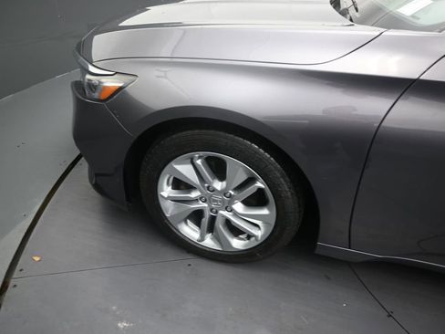 Used 2018 Honda Accord LX image 11