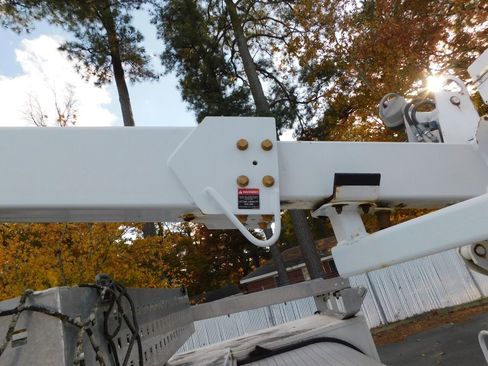 Used 2011 Ford F550 2WD Regular Cab Super Duty w/ PWR Equipment Group image 34