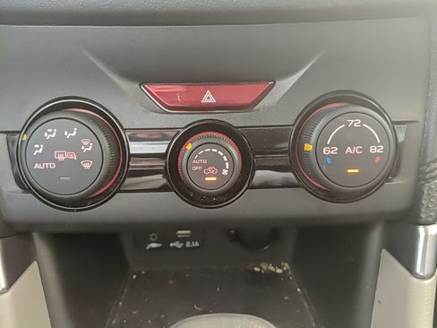 Used 2023 Subaru Forester Premium image 24