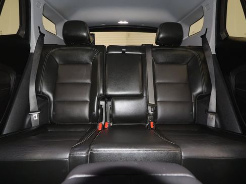 Certified 2024 GMC Terrain SLT image 28