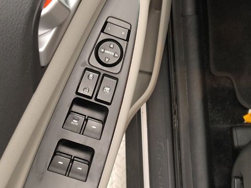 Used 2019 Hyundai Tucson Value AWD/4WD image 27