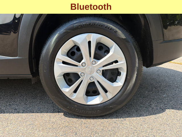 Used 2025 Chevrolet Trax LS FWD image 9