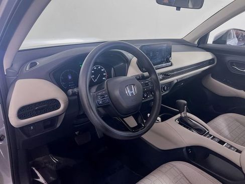 Used 2024 Honda HR-V LX image 11