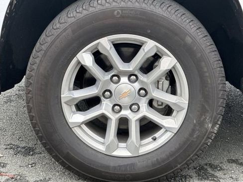 Used 2025 Chevrolet Silverado 1500 LT image 42