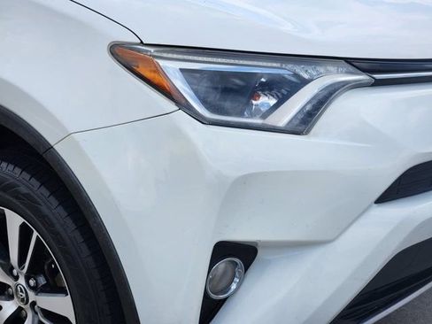 Used 2017 Toyota RAV4 XLE FWD image 9