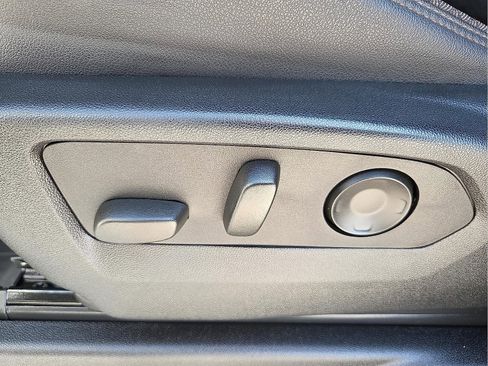 Certified 2024 Chevrolet Tahoe High Country w/ Premium Package 2 image 16