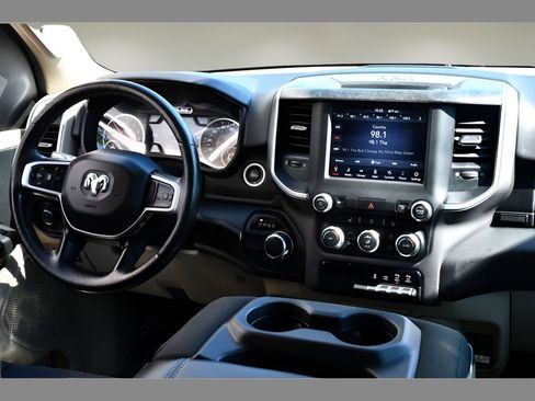 Used 2019 RAM 1500 Big Horn RWD image 17