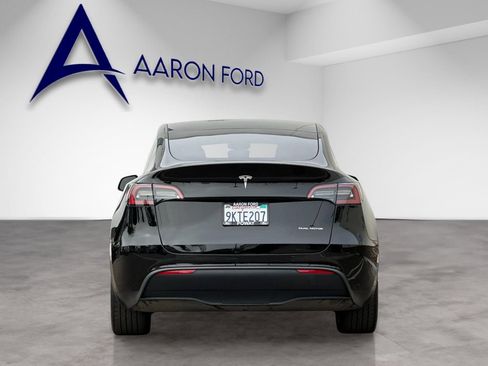 Used 2023 Tesla Model Y Long Range image 4