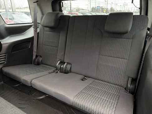 Used 2017 GMC Yukon SLE w/ SLE Value Package image 24
