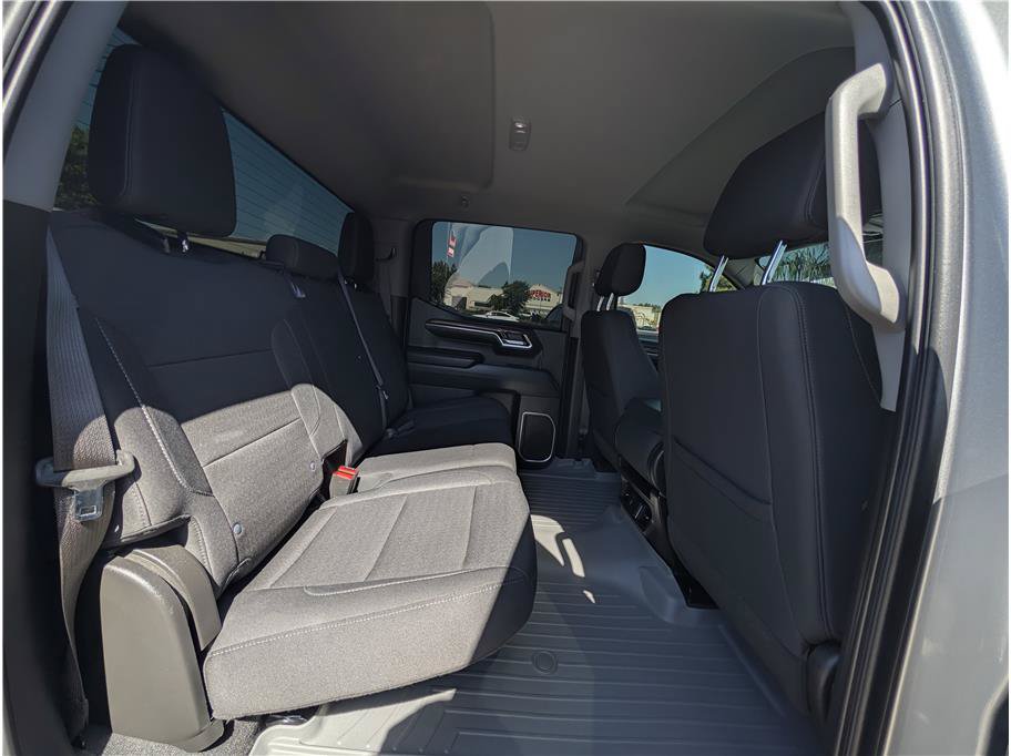 Used 2024 Chevrolet Silverado 1500 LT AWD/4WD image 14