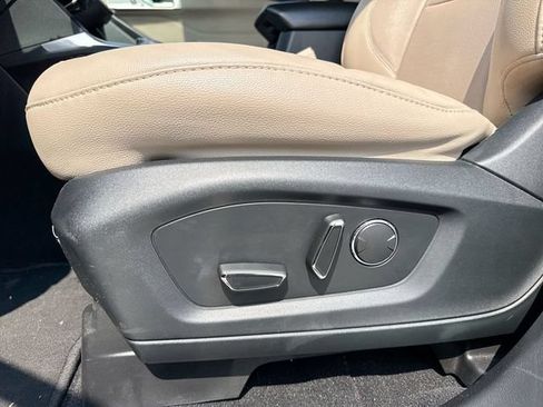 Used 2020 Ford Explorer Limited AWD/4WD image 12