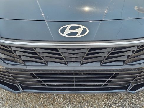 Used 2026 Hyundai Elantra Sport FWD image 5