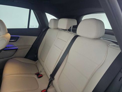 Used 2026 Mercedes-Benz GLC 300 4MATIC image 17