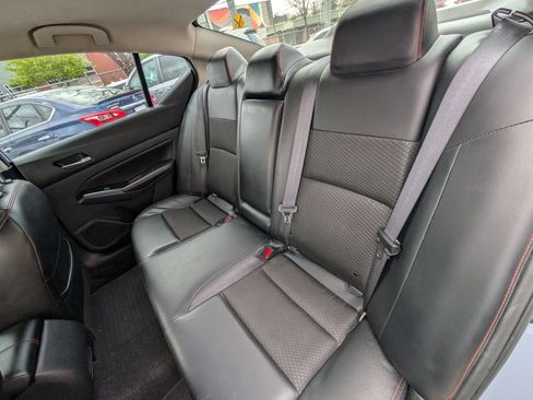 Used 2024 Nissan Altima 2.5 SR FWD image 18