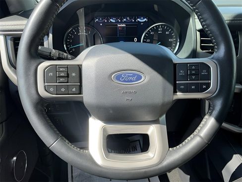 Certified 2024 Ford Expedition XLT image 35