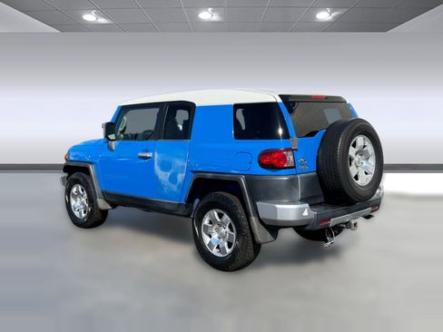 Used 2007 Toyota FJ Cruiser 4WD image 3