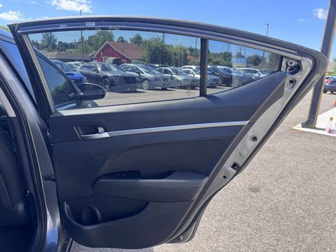 Used 2019 Hyundai Elantra SEL w/ Cargo Package FWD image 13