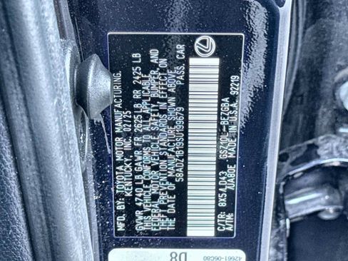Used 2025 Lexus ES 350 w/ Premium Package FWD image 29