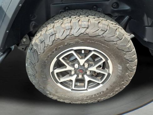 Used 2024 Jeep Wrangler Unlimited Rubicon w/ Technology Group AWD/4WD image 14