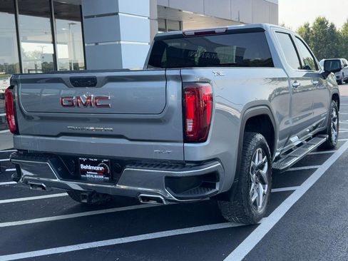 Used 2023 GMC Sierra 1500 SLT w/ SLT Premium Package AWD/4WD image 4