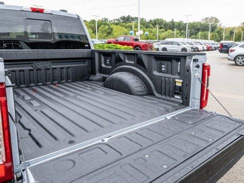 New 2026 Ford F250 Lariat w/ Black Appearance Package image 53