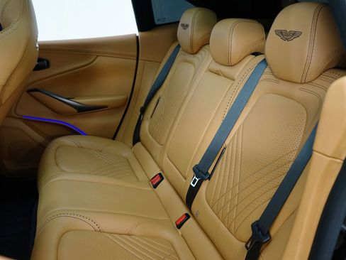 Used 2021 Aston Martin DBX image 23