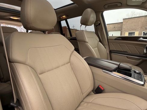 Used 2014 Mercedes-Benz GL 450 4MATIC image 14