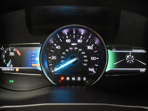 Used 2018 Ford Explorer Limited image 20