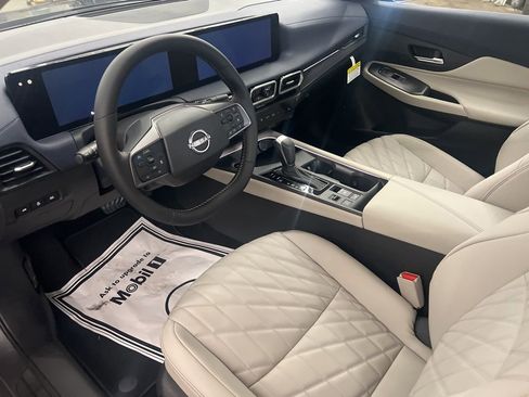 New 2026 Nissan Sentra SL w/ Floor Mat Package FWD image 26