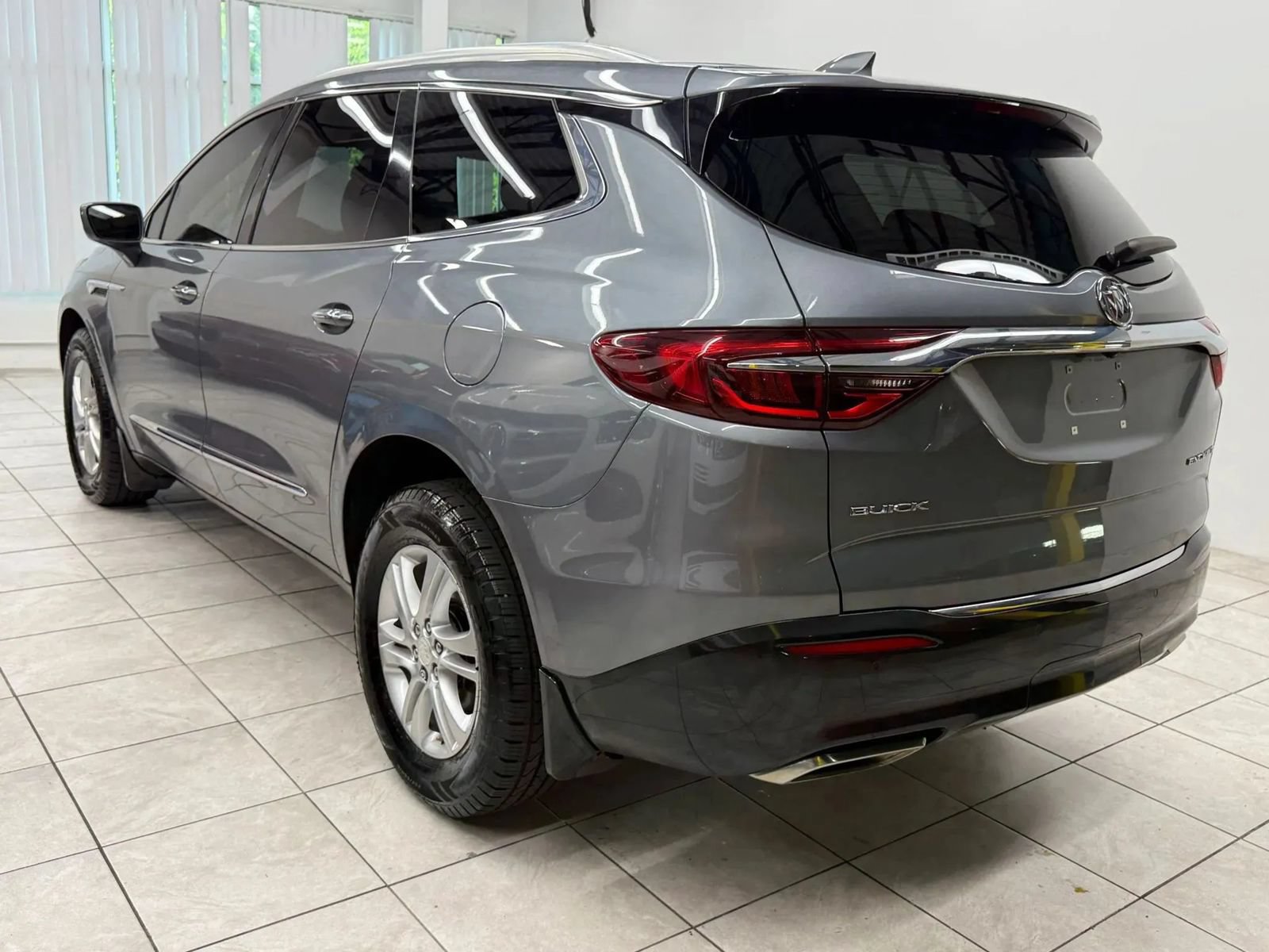 Used 2018 Buick Enclave Premium FWD image 7