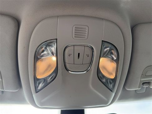 Used 2018 Jeep Compass Trailhawk w/ Cold Weather Group image 29