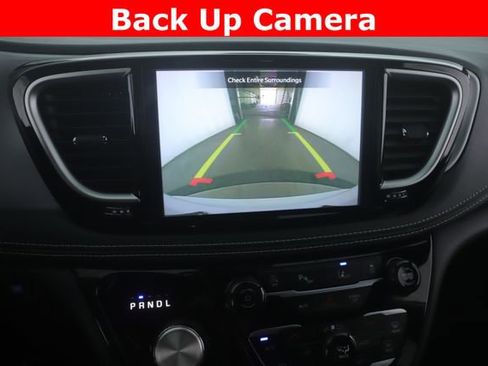 Used 2024 Chrysler Pacifica Touring-L w/ S Appearance Package FWD image 25