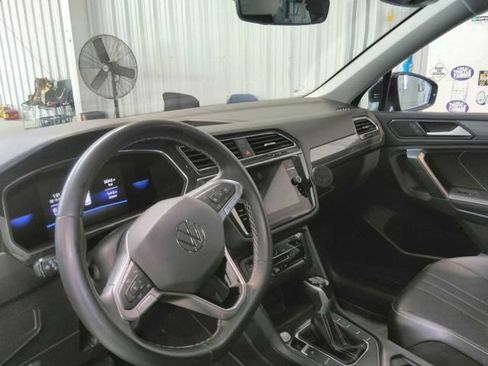 Used 2023 Volkswagen Tiguan SE FWD image 8