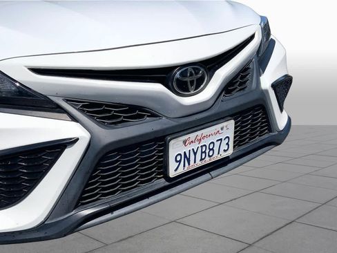 Used 2022 Toyota Camry SE FWD image 29