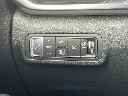 Used 2025 GMC Terrain Elevation AWD/4WD image 30
