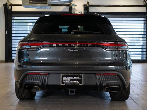 Used 2025 Porsche Macan image 9
