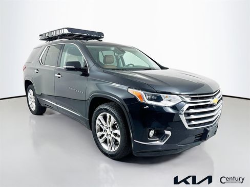 Used 2018 Chevrolet Traverse High Country AWD/4WD image 3