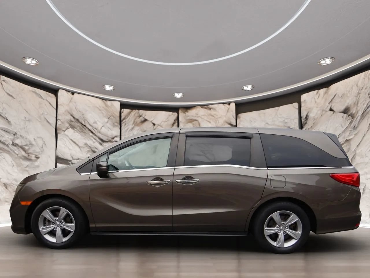 Used 2020 Honda Odyssey EX image 9