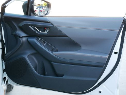 Used 2024 Subaru Crosstrek 2.5i Limited w/ Crosstrek Mirror Package image 12