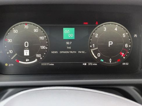 New 2026 Land Rover Defender 110 X-Dynamic SE image 34