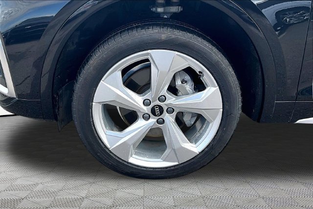 Used 2021 Audi Q5 2.0T Premium Plus w/ Premium Plus Package AWD/4WD image 8